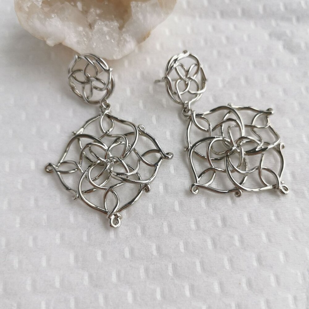 New Silver Kendra Scott Kelly Statement Earrings